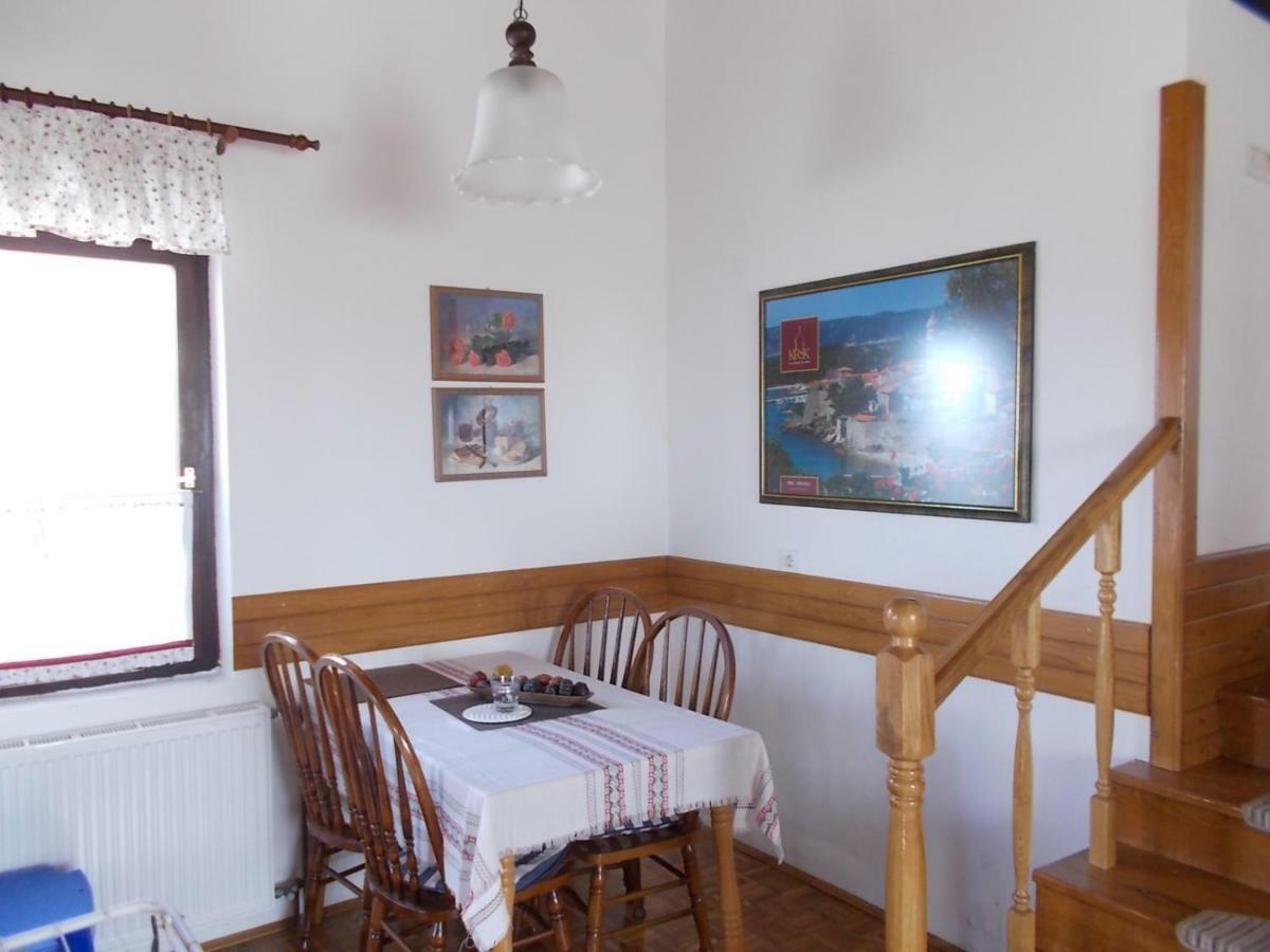 Krk Apartmani Pepina Пинезичи Экстерьер фото